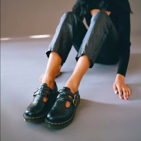Dr. Marten Mary Janes - Picture 4 of 10